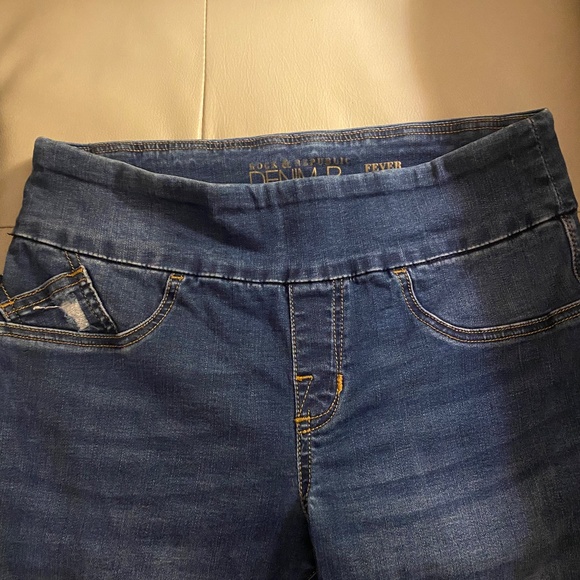 Rock & Republic Denim Legging Slimming Fever PullOn Size 8 Skinny Stretchy - Picture 6 of 6